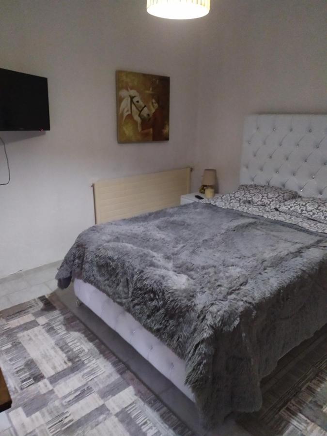 Σετσκοσ Ζησησ Apartamento Káto Loutrákion Exterior foto